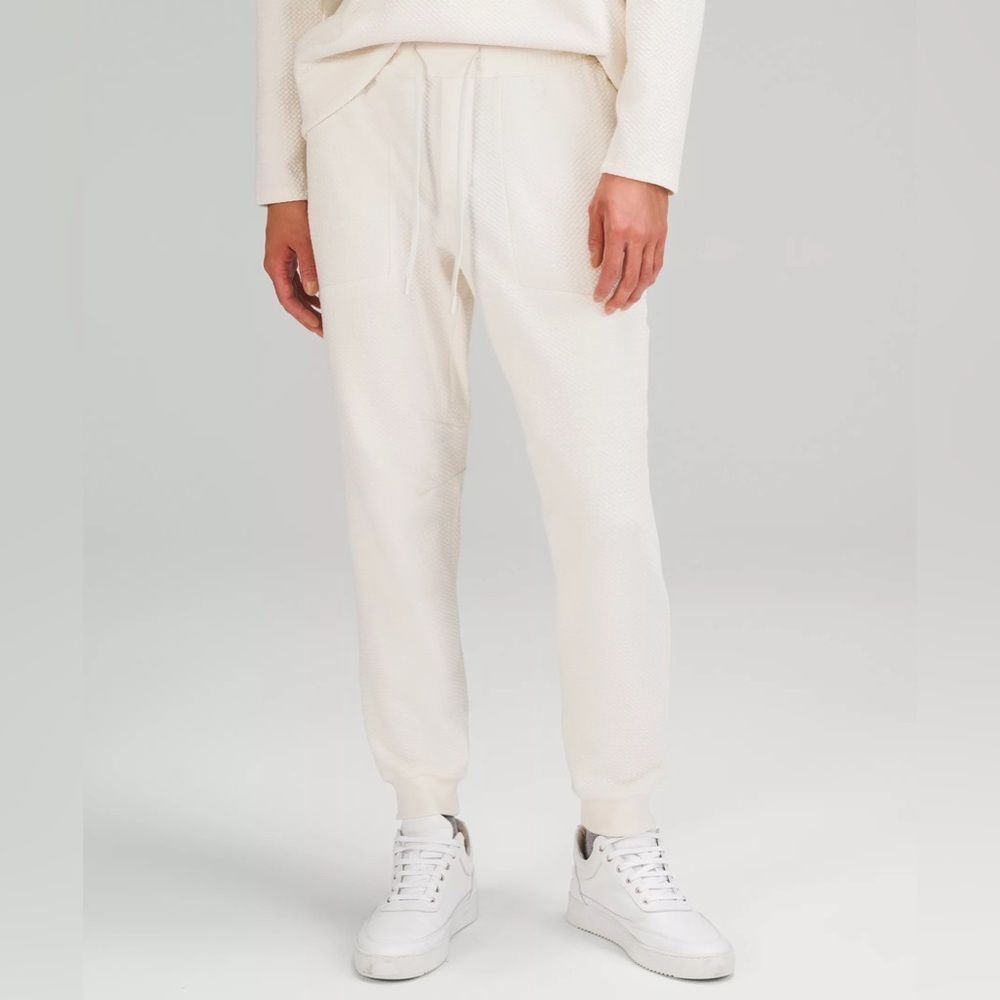 Lululemon Men’s At Ease Joggers Ivory NWT in packaging Large